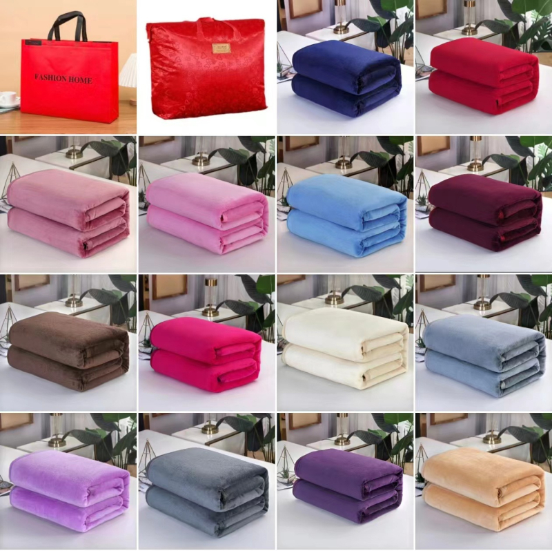 Nyári hűsítő dunyha ajándékdobozban, reaktív nyomtatás, töltet: szintetikus rost, anyag: poliészter, súly kevesebb mint 1 kg, nyári szezon