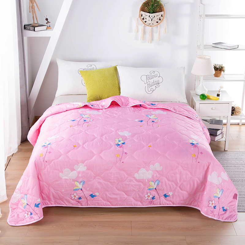 Nyári hűsítő dunyha ajándékdobozban, reaktív nyomtatás, töltet: szintetikus rost, anyag: poliészter, súly kevesebb mint 1 kg, nyári szezon