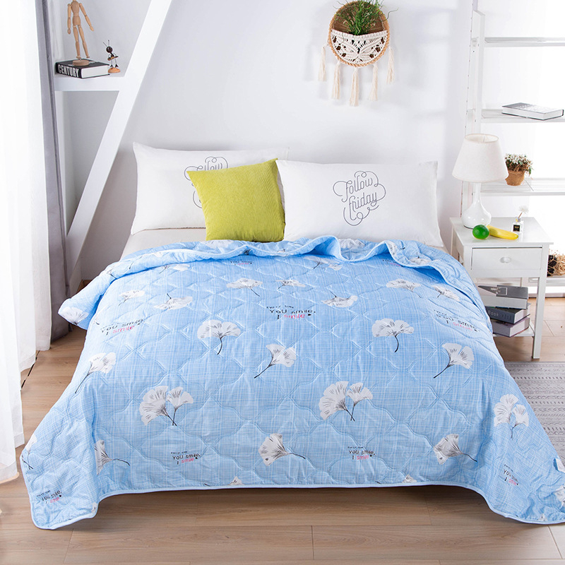 Nyári hűsítő dunyha ajándékdobozban, reaktív nyomtatás, töltet: szintetikus rost, anyag: poliészter, súly kevesebb mint 1 kg, nyári szezon