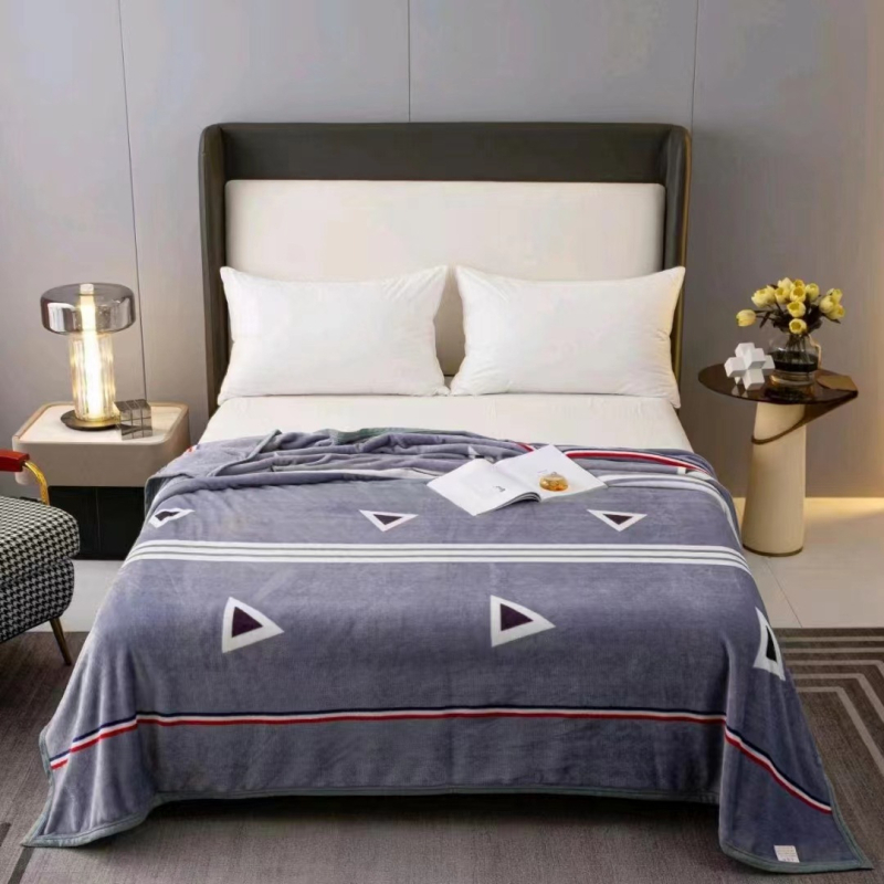 Nyári hűsítő dunyha ajándékdobozban, reaktív nyomtatás, töltet: szintetikus rost, anyag: poliészter, súly kevesebb mint 1 kg, nyári szezon