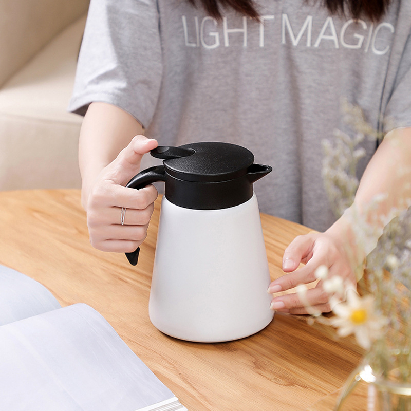 Európai stílusú termosz, dupla falú vákuum szigeteléssel, belső 304-es, külső 201-es rozsdamentes acél, fogantyúval