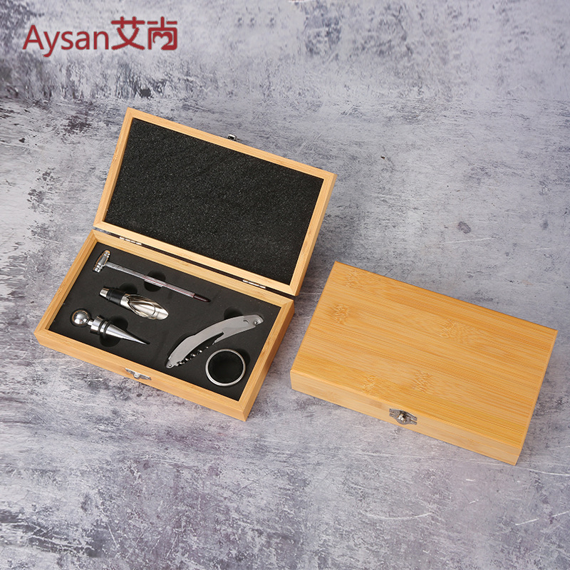 Veinikomplekt – Bambusest pudeli avaja, 4-osaline komplekt (avaja, kork, valaja, sõrm) – moodne stiil