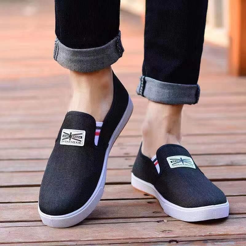 Női vászon slip-on cipő, alacsony bokájú, vászon felsőrész, pamut bélés, injektált műanyag talp