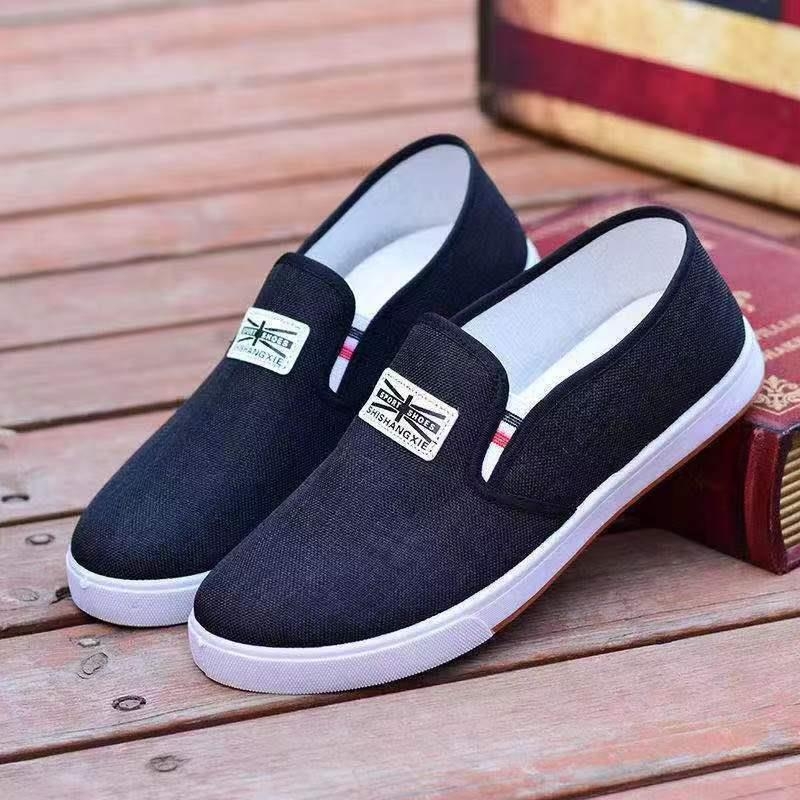 Női vászon slip-on cipő, alacsony bokájú, vászon felsőrész, pamut bélés, injektált műanyag talp