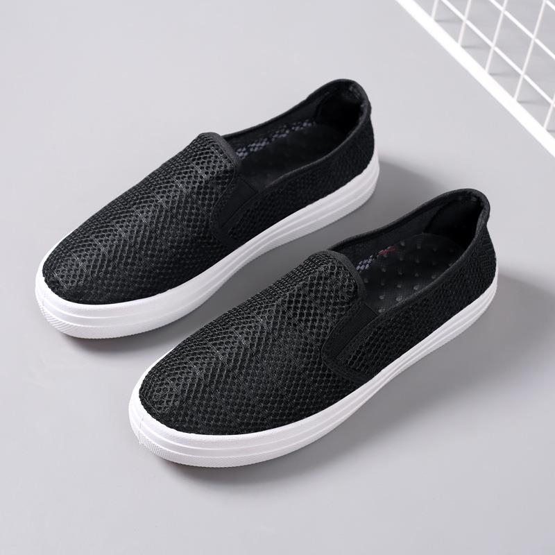 Női vászon slip-on cipő, alacsony bokájú, vászon felsőrész, pamut bélés, injektált műanyag talp