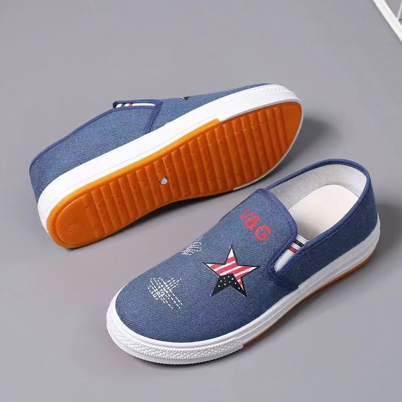 Női vászon slip-on cipő, alacsony bokájú, vászon felsőrész, pamut bélés, injektált műanyag talp