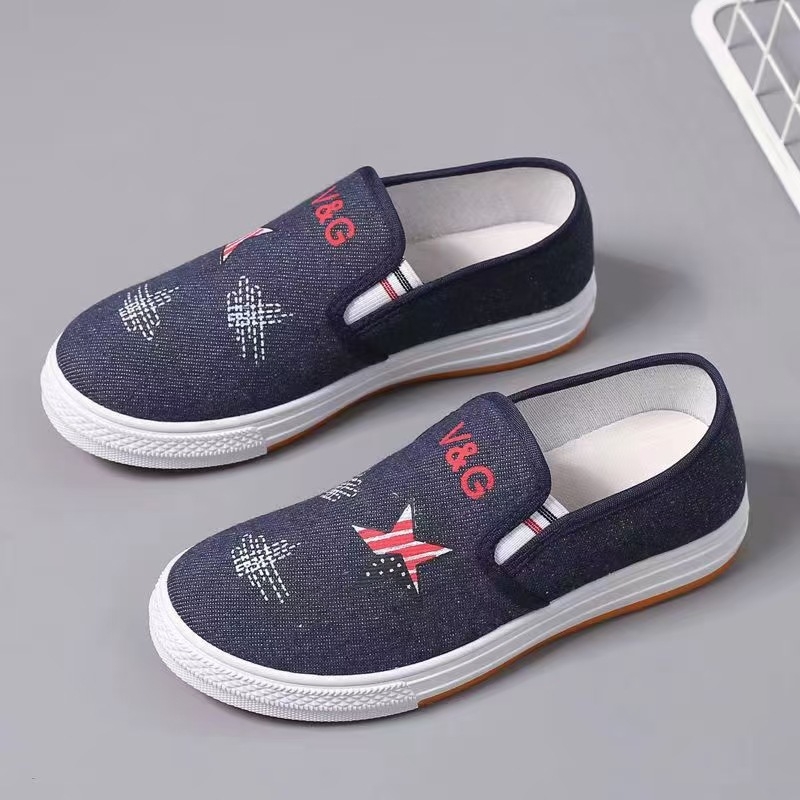 Női vászon slip-on cipő, alacsony bokájú, vászon felsőrész, pamut bélés, injektált műanyag talp