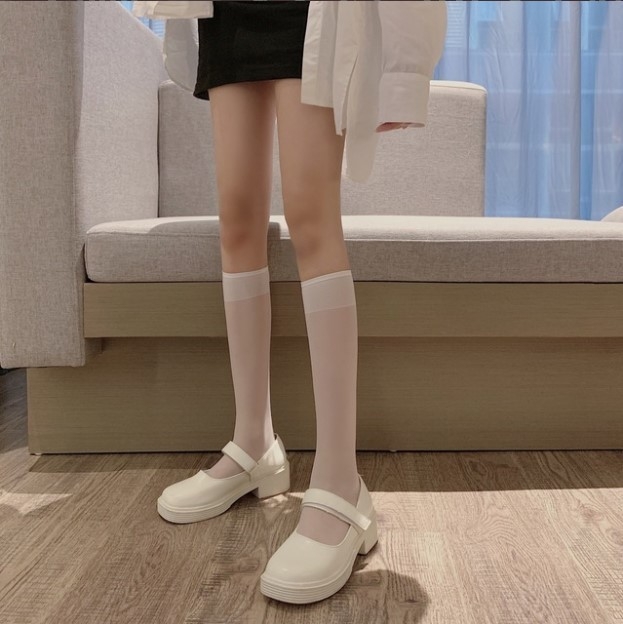 Колготки Mythdoor ултра тънки с дизайн на вълнообразни точки и малки сърца (90–95% нейлон; 10D; ултра тънки; патерн: вълнообразни точки)