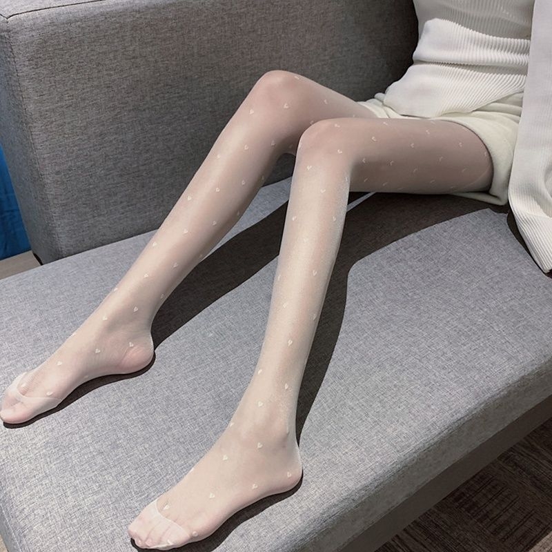 Колготки Mythdoor ултра тънки с дизайн на вълнообразни точки и малки сърца (90–95% нейлон; 10D; ултра тънки; патерн: вълнообразни точки)