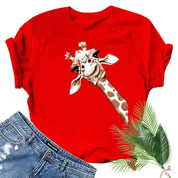 Тениска с принт на жираф, къс ръкав, свободна кройка, обикновена дължина, полиестер.
