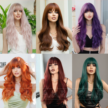 Perucă lungă buclată cu breton drept, Păr din fibră rezistentă la temperaturi înalte, Procesare mecanizată, Poate fi vopsită sau tratată cu permanent, Pentru femei