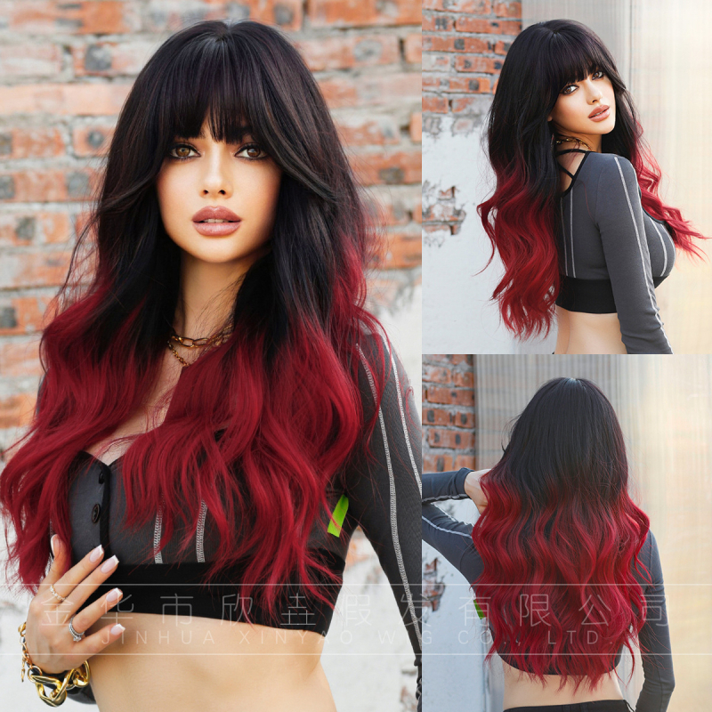 Perucă lungă buclată cu breton drept, Păr din fibră rezistentă la temperaturi înalte, Procesare mecanizată, Poate fi vopsită sau tratată cu permanent, Pentru femei