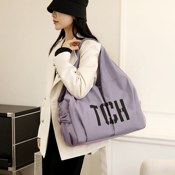 Γυναικεία νάιλον τσάντα tote με φερμουάρ, οριζόντιο τετράγωνο σχήμα, θήκη με φερμουάρ, διπλοί ιμάντες