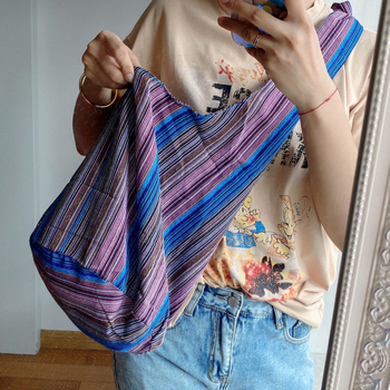 Кросбоди чанта с райета и тотемен мотив, памук-лен материал, открит връх, кръгла форма, подплата от полиестер, за жени (зимна колекция 2023)