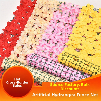 Τεχνητό πάνελ φράχτη με φύλλα για διακόσμήσης τοίχων και οροφής; κατάλληλο για γάμους, υπαίθριους χώρους και αξεσουάρ φωτογράφισης — υλικά: πλαστικό, μεταξωτά λουλούδια, πολυεστερικό ύφασμα; τεχνικές: ανάγλυφο και οθόνη εκτύπωσης.