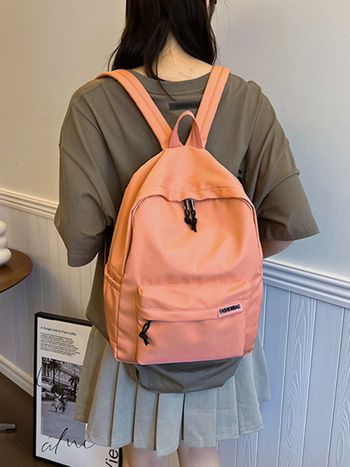 Studentu mugursoma - ultra viegla neilona materiāla, ergonomiskas izliektas plecu siksnas, poliestera oderde