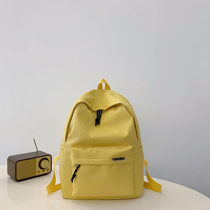 Studentu mugursoma - ultra viegla neilona materiāla, ergonomiskas izliektas plecu siksnas, poliestera oderde