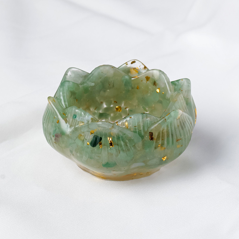 Lotusz virággal díszített füstölő tartó alap kristály kavicsos gyanta betéttel (Anyag: Kristály; Márka: Runyangshi; Kategória: Geometriai forma)