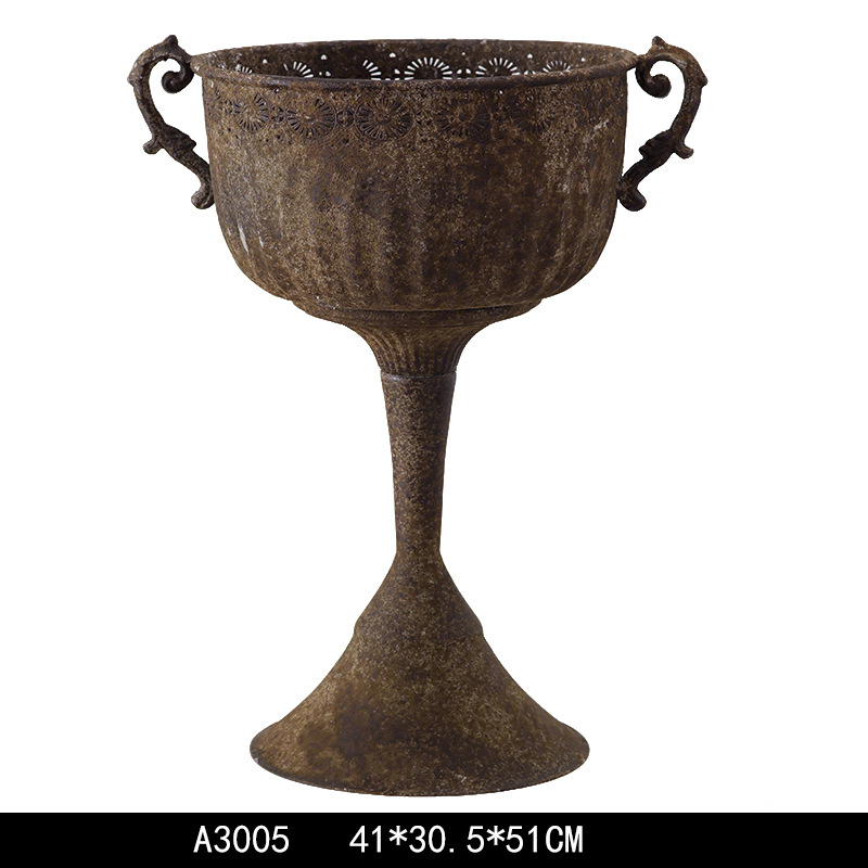 Vază de flori din fier, în stil european retro, pe bază înaltă – manufactură manuală, decor metalic pentru casă, cadou de casă nouă pentru un prieten