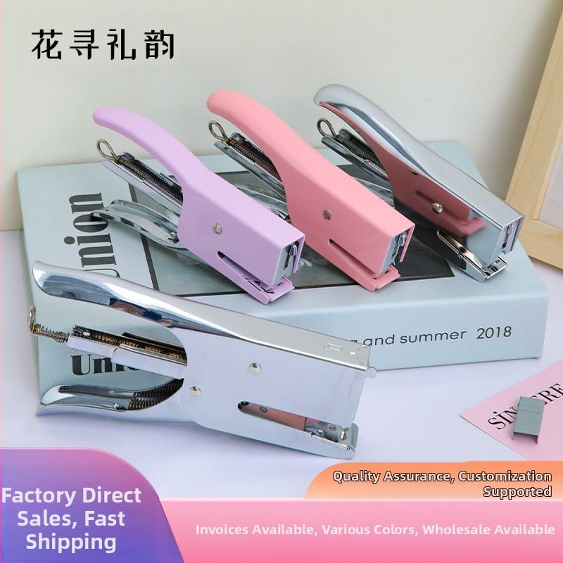 Rankinis stapleris gėlių įpakavimui, metalinis korpusas, sidabro spalvos apdaila, įtraukti No. 24 spaustukai ir universaliniai spaustukai, tolerancija 1–2 cm