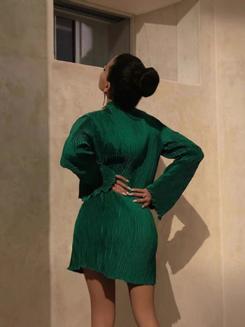 Φόρεμα με καμπανάκι μανίκια, μακριά μανίκια, στρογγυλός λαιμός, πολυεστέρας