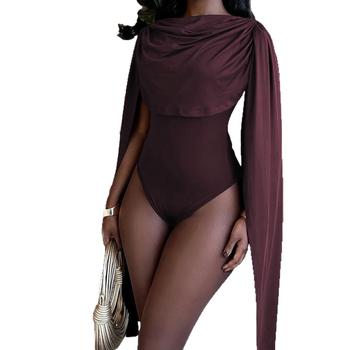 Ολόσωμη φόρμα χωρίς μανίκια, μέση μεσαίου ύψους, στενή εφαρμογή, τριών τετάρτων παντελόνια