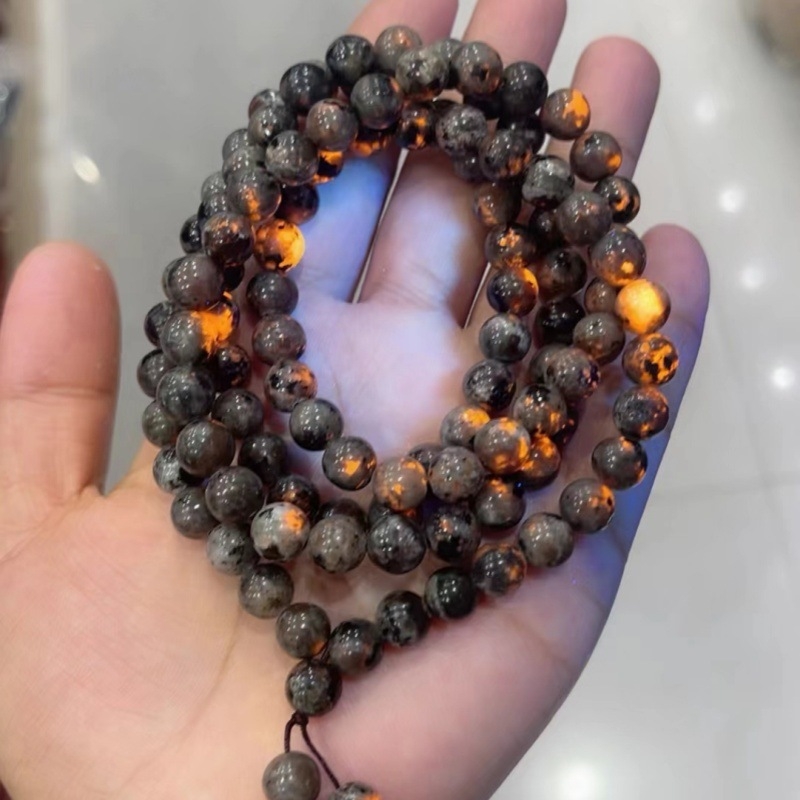 Muška narukvica od kamena – ručno izrađena, geometrijski dizajn, poklon za zaposlenike