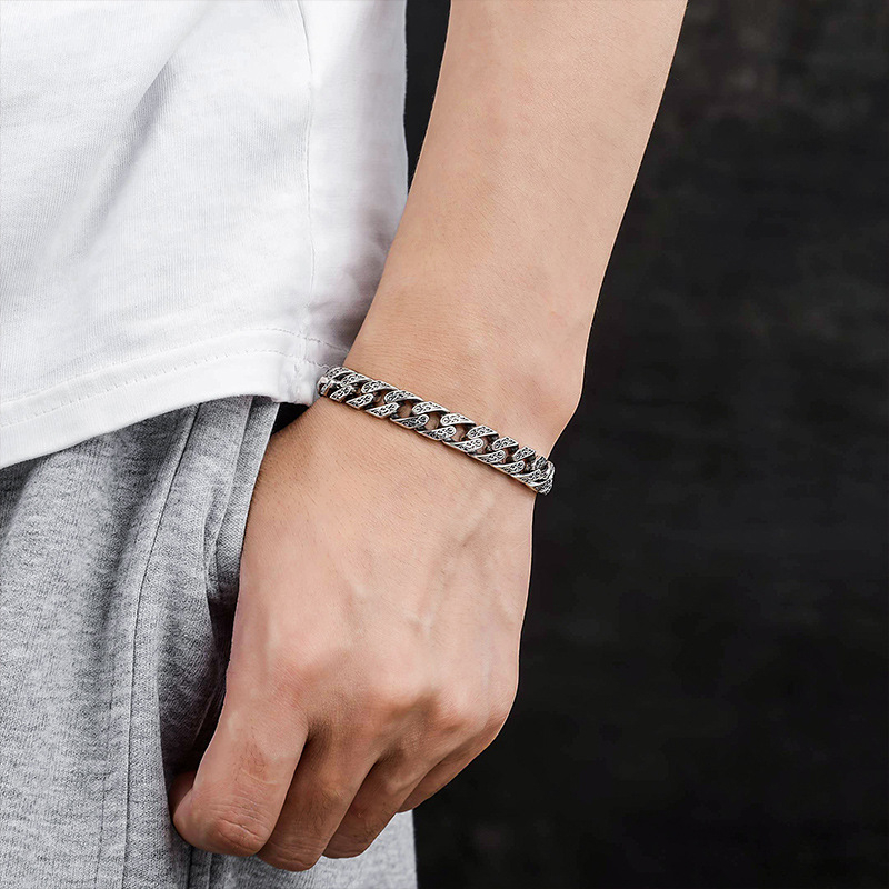 Muška bakrena narukvica s romboidnim oblikom, gravirana, Tang Grass uzorak, ručno izrađeni dodatak za ruku, proljeće 2025