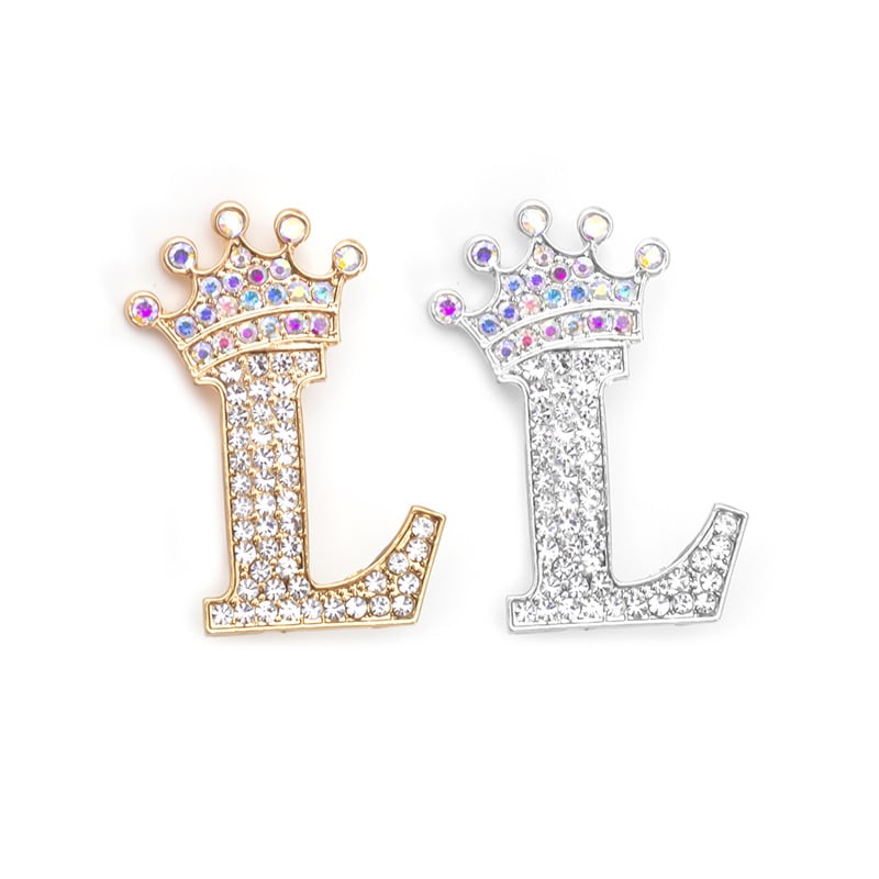 Broš sa slovom – cinkova legura; Stil: slova; Funkcije: spomen, dar; Unisex