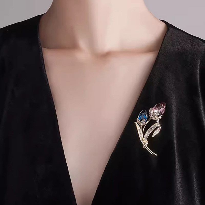 Brosa od legure u obliku cvijeta s kristalnom ugradnjom, za žene - vintage stil, multifunkcionalna igla, stil Japana i Koreje