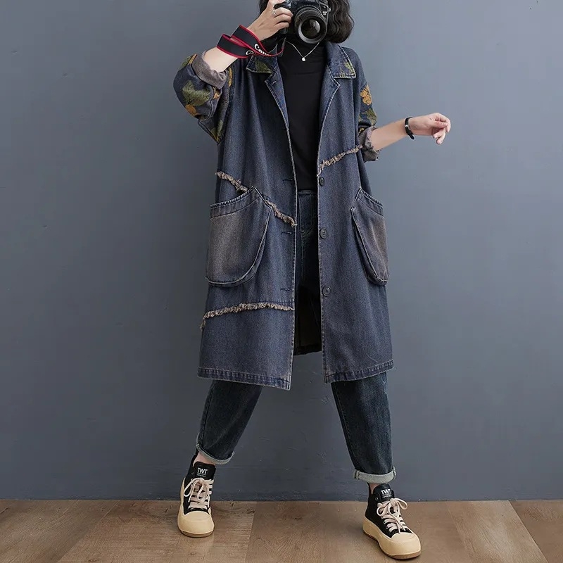 Farmerkabát stílusú dzseki bojtokkal, retro irodalmi hangulattal, színblokkolás és vintage mosás (Poliészter + elasztán; Színblokkolás; Polo gallér; Standard hossz 50–65 cm; Vintage mosás)