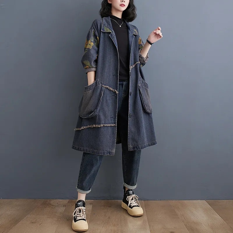 Farmerkabát stílusú dzseki bojtokkal, retro irodalmi hangulattal, színblokkolás és vintage mosás (Poliészter + elasztán; Színblokkolás; Polo gallér; Standard hossz 50–65 cm; Vintage mosás)