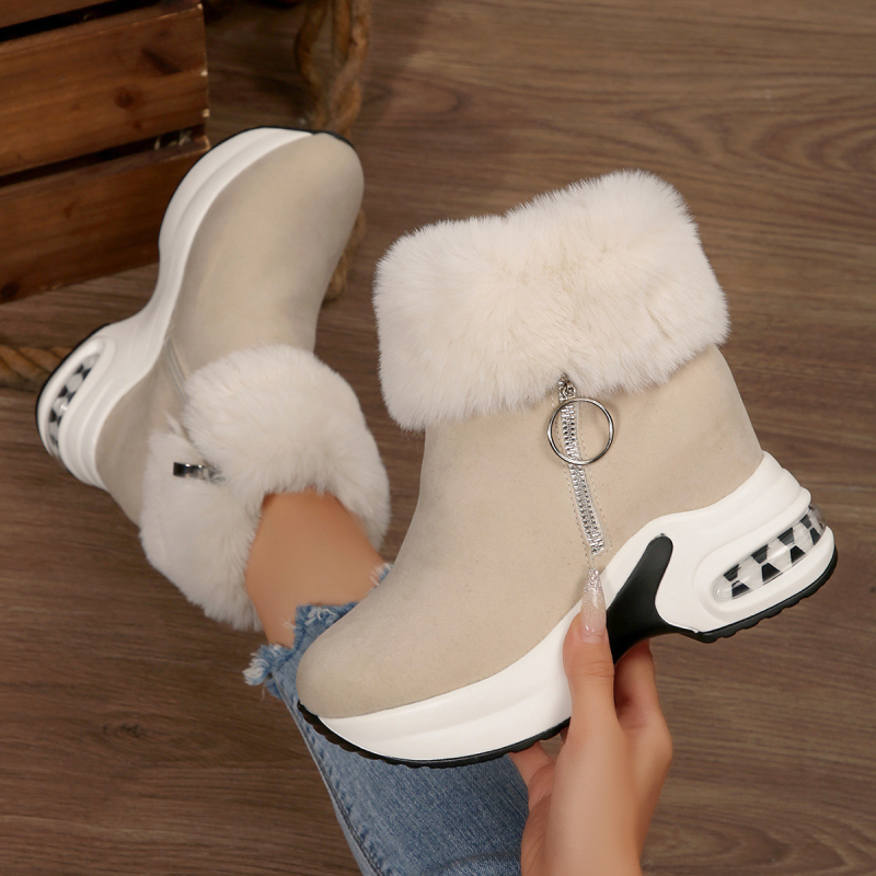 Дамски зимни снегоботи, замшев връх, висок маншет, подплатени с изкуствен пух, среден ток 3-5 см