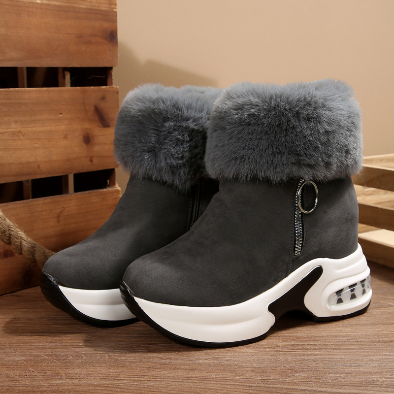 Дамски зимни снегоботи, замшев връх, висок маншет, подплатени с изкуствен пух, среден ток 3-5 см
