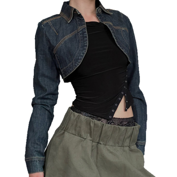 Γυναικεῖο ultra-σύντομο τζιν μπουφάν - Slim Fit, γιακά Polo, patchwork λεπτομέρειες, ύφασμα από βαμβάκι-ελαστάν