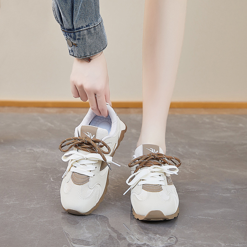 Naiste Derby kingad PU naha ülaosaga, ümmargune varvas, keskmise kõrgusega 3–5 cm konts, kummist tallaga