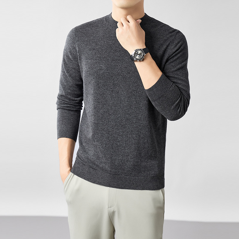Ανδρικός πουλόβερ από 100% worsted μαλλί, στρογγυλός λαιμός, μακριά μανίκια, εφαρμοστός τύπος, μεσαίο μήκος 65-80 cm