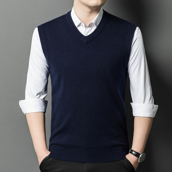 Ανδρικό γιλέκο μαλλιού με V-λαιμό, χωρίς μανίκια, παχύ μαλλί, 30–35% γούνες κουνελιού, ραβδωτό τελείωμα, φθινοπωρινό/χειμερινό 2024