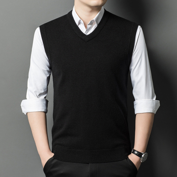 Ανδρικό γιλέκο μαλλιού με V-λαιμό, χωρίς μανίκια, παχύ μαλλί, 30–35% γούνες κουνελιού, ραβδωτό τελείωμα, φθινοπωρινό/χειμερινό 2024