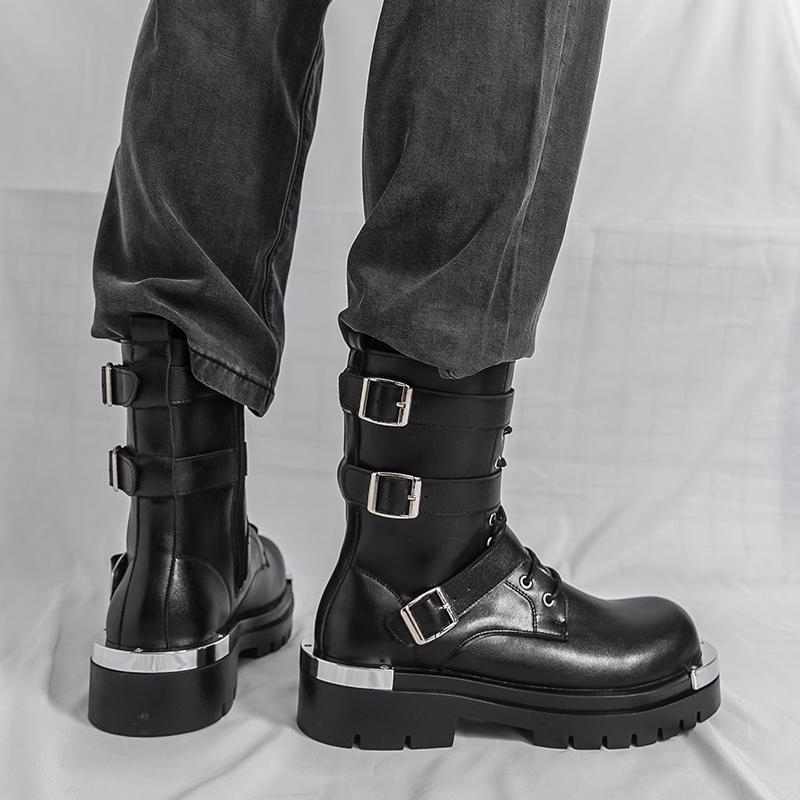 Ανδρικά κοντά μποτάκια από πατενταρισμένο δέρμα, παχιά σόλα για αύξηση ύψους, μπροστινά κορδόνια, τετράγωνη μύτη, εθνοτικό στυλ