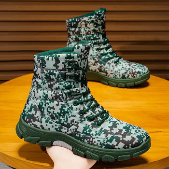 Martin csizmák férfiaknak, textil felsőrész, kerek orr, középmagas sarka 3-5 cm, középső szármagasság, elöl fűzés