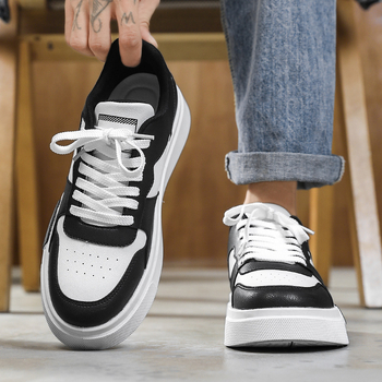 Ανδρικά αθλητικά παπούτσια, δερμάτινο επάνω μέρος, καουτσούκ σόλα, διχτυωτή επένδυση, κλείσιμο με κορδόνια, στρογγυλή μύτη