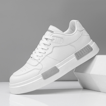 Ανδρικά αθλητικά παπούτσια, δερμάτινο επάνω μέρος, καουτσούκ σόλα, διχτυωτή επένδυση, κλείσιμο με κορδόνια, στρογγυλή μύτη