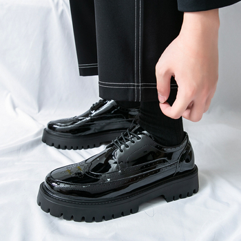 Ανδρικά δερμάτινα παπούτσια για επιχειρηματικό και business casual στυλ — επάνω μέρος από συνθετικό δέρμα, σόλα από καουτσούκ, κορδόνια, χαμηλό ύψος, μυτερός δάκτυλος