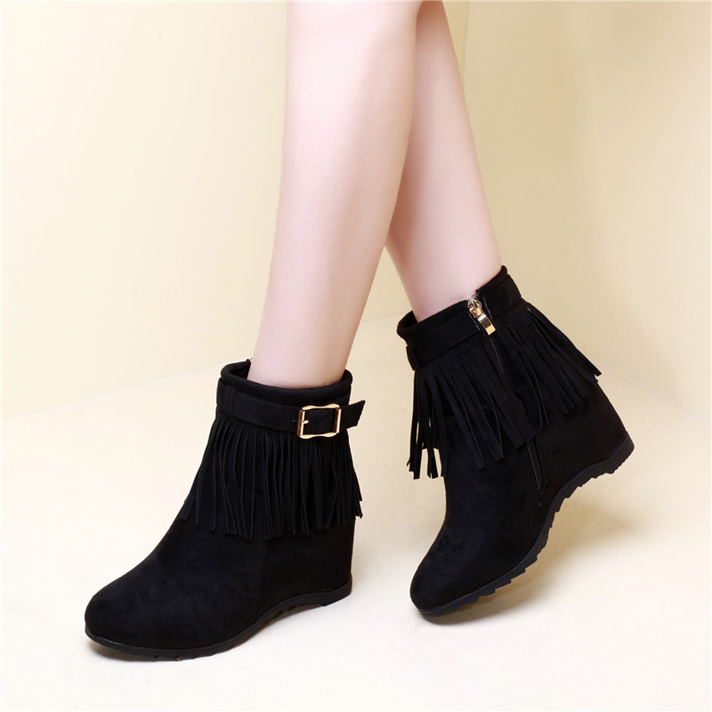 Ženske gležnjače s resicama, visoke potpetice (gornji dio PU, zaobljen vrh, debeli pet, visina potpetice 6–8 cm, bočni zatvarač)