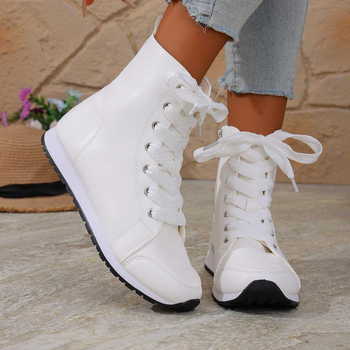 PU felső részű Chelsea bakancs, alacsony szár, gumitalp, oldalsó cipzár, meleg bélés