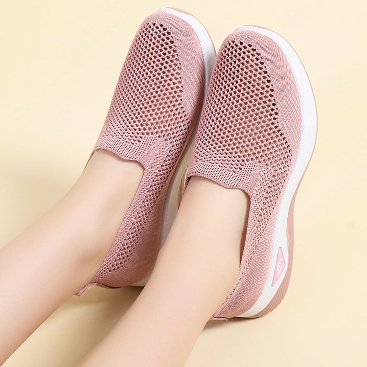 Sieviešu tīklu sporta apavi slip-on, elpojoši un viegli, zems augšdaļas dizains (augšpuse: PU; iekšējais: Super fiber; zole: dabīgais kaučuks; aizvērums: slip-on)