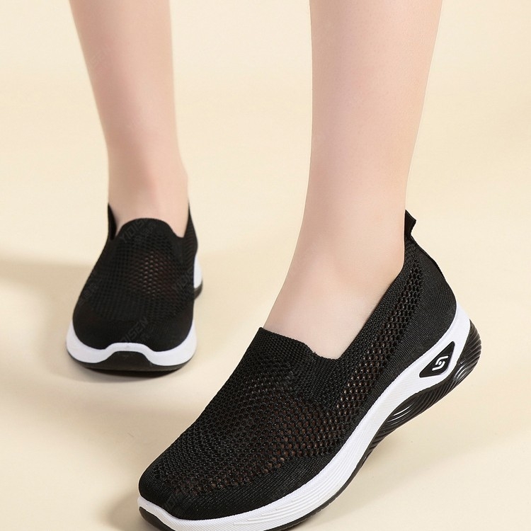 Sieviešu tīklu sporta apavi slip-on, elpojoši un viegli, zems augšdaļas dizains (augšpuse: PU; iekšējais: Super fiber; zole: dabīgais kaučuks; aizvērums: slip-on)