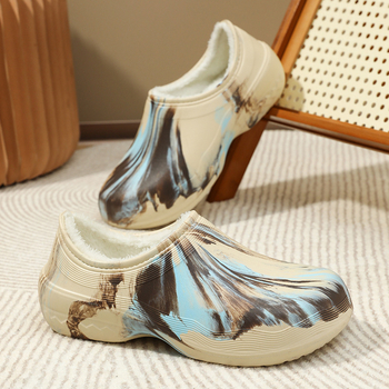 Ανδρικές χειμωνιάτικες παντόφλες με γούνα εσωτερικά, EVA άνω μέρος και σόλα, καμουφλαρισμένος σχεδιασμός, slip-on, παχιά σόλα