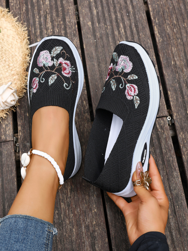 Mocasini pentru femei (vârf rotund, exterior textil, talpă din cauciuc, slip-on, toc mediu 3–5 cm)